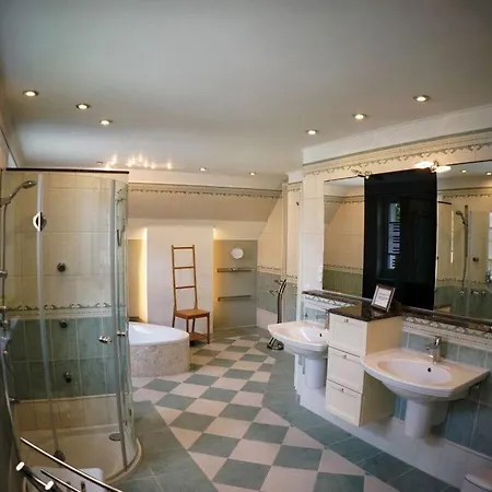 Holiday home Kuestenvilla Ruegen Comfortable Holiday